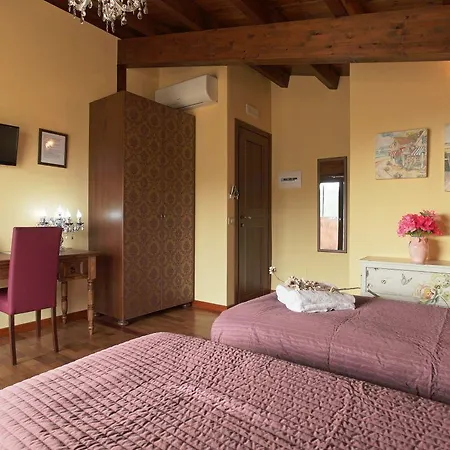 Bed & Breakfast Del Sole Relais 4*